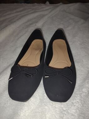 TOP Moda Black Ballet Flats with Bow Accent